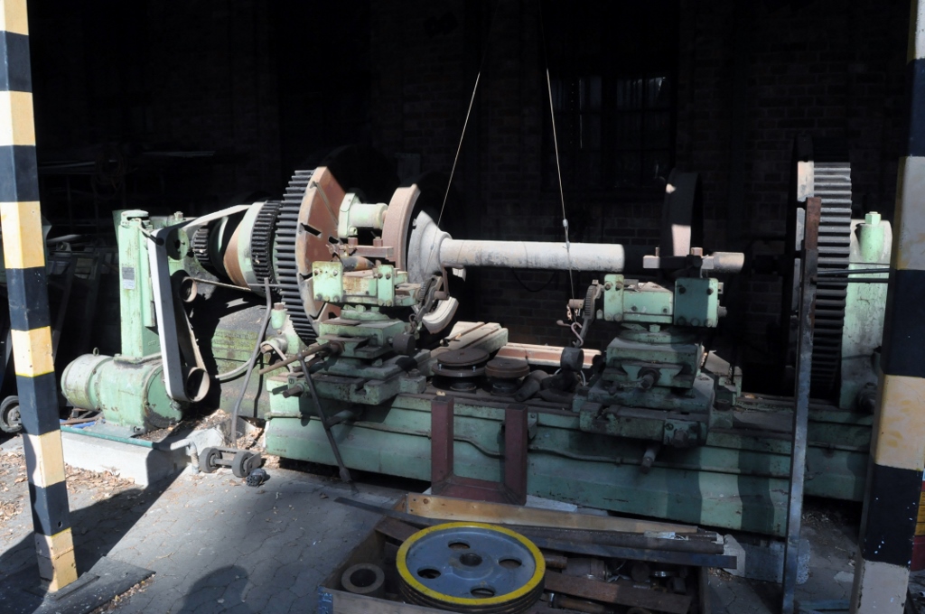 Achsschenkeldrehbank