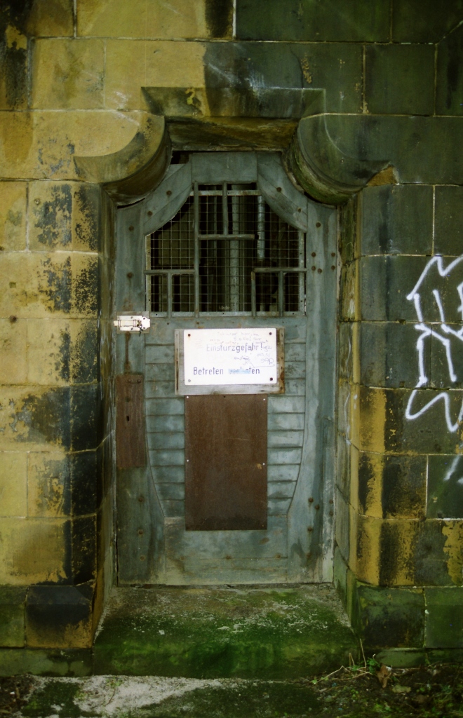 2002-03-21_Edwin Rolf_b (660x1024)