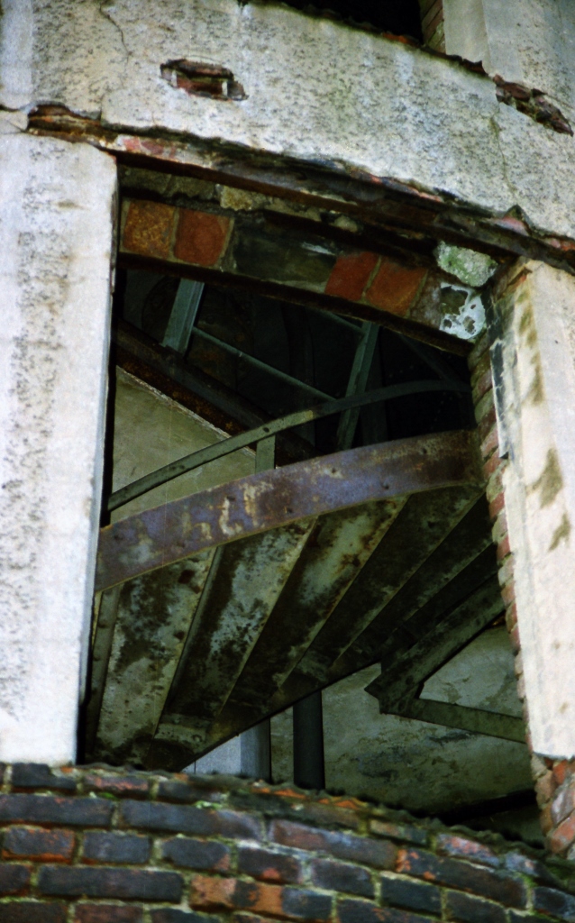 2002-03-21_Edwin Rolf_e (638x1024)